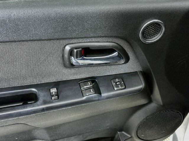 Used 2012 Chevrolet Colorado LT RWD image 17