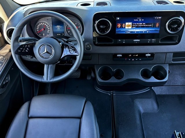 Used 2025 Mercedes-Benz Sprinter 2500 image 24