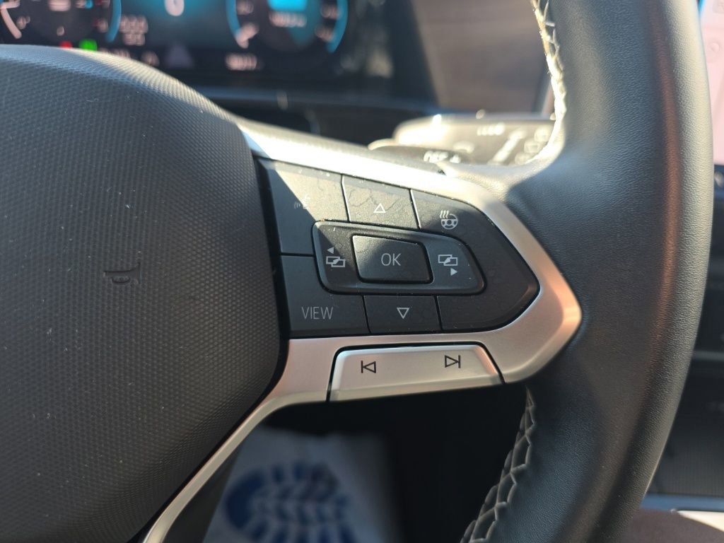 Used 2025 Volkswagen Atlas SE image 26