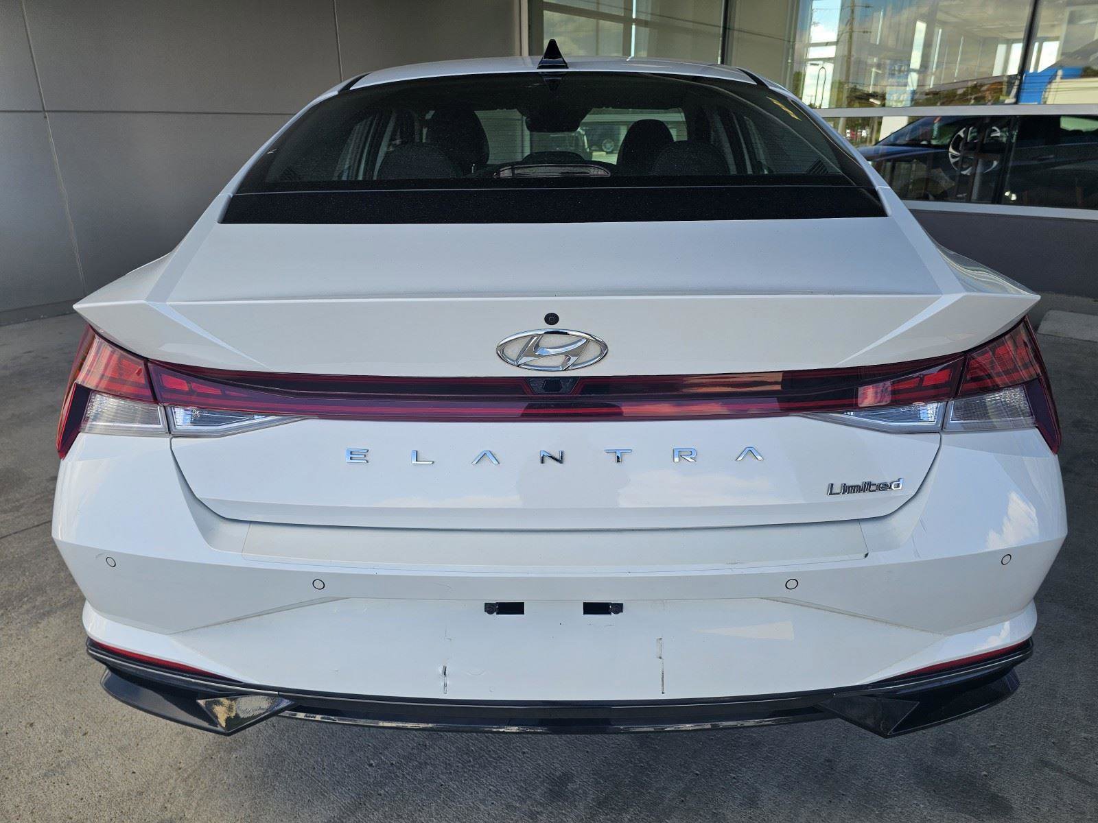 Used 2021 Hyundai Elantra Limited image 4