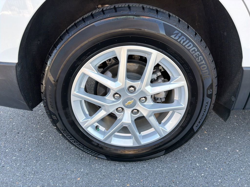 Used 2022 Chevrolet Equinox LT AWD/4WD image 12