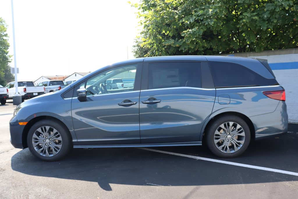 New 2026 Honda Odyssey Touring image 2