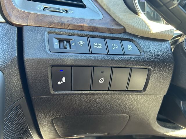 Used 2018 Hyundai Santa Fe Sport w/ 2.4L Tech Package 04 FWD image 19