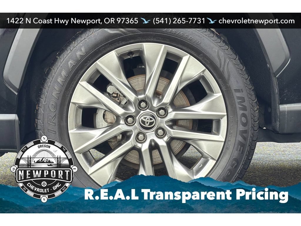 Used 2021 Toyota RAV4 Limited AWD/4WD image 26