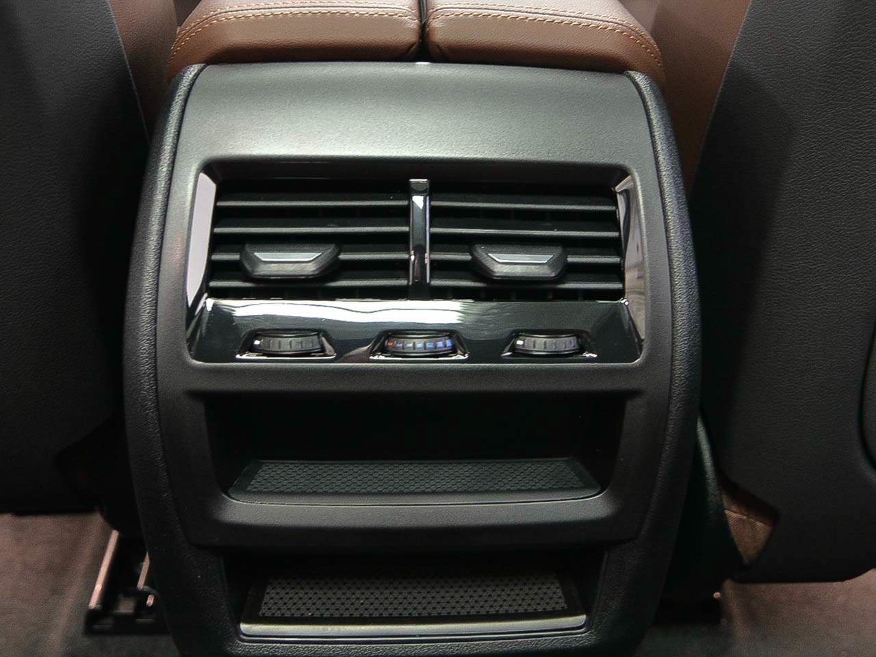 Used 2026 BMW X5 xDrive40i w/ Premium Package AWD/4WD image 10