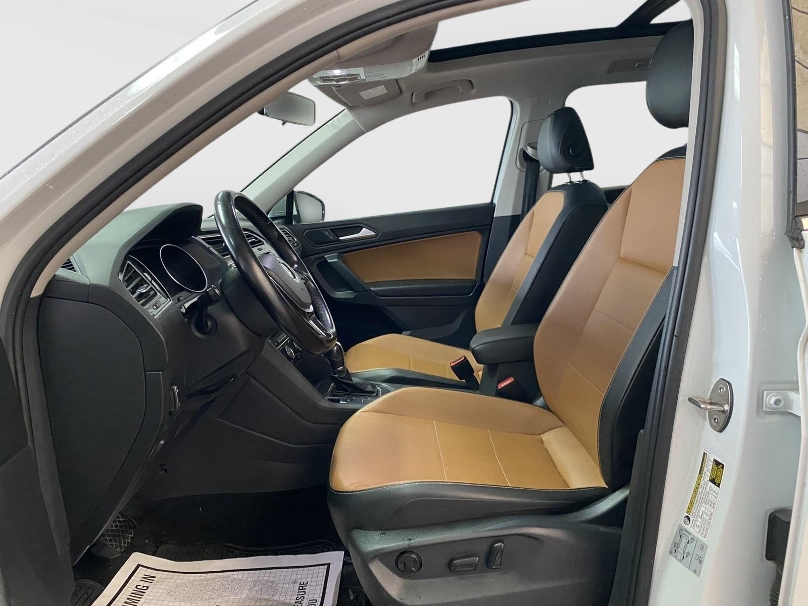 Used 2019 Volkswagen Tiguan SE w/ Panoramic Sunroof Package AWD/4WD image 20