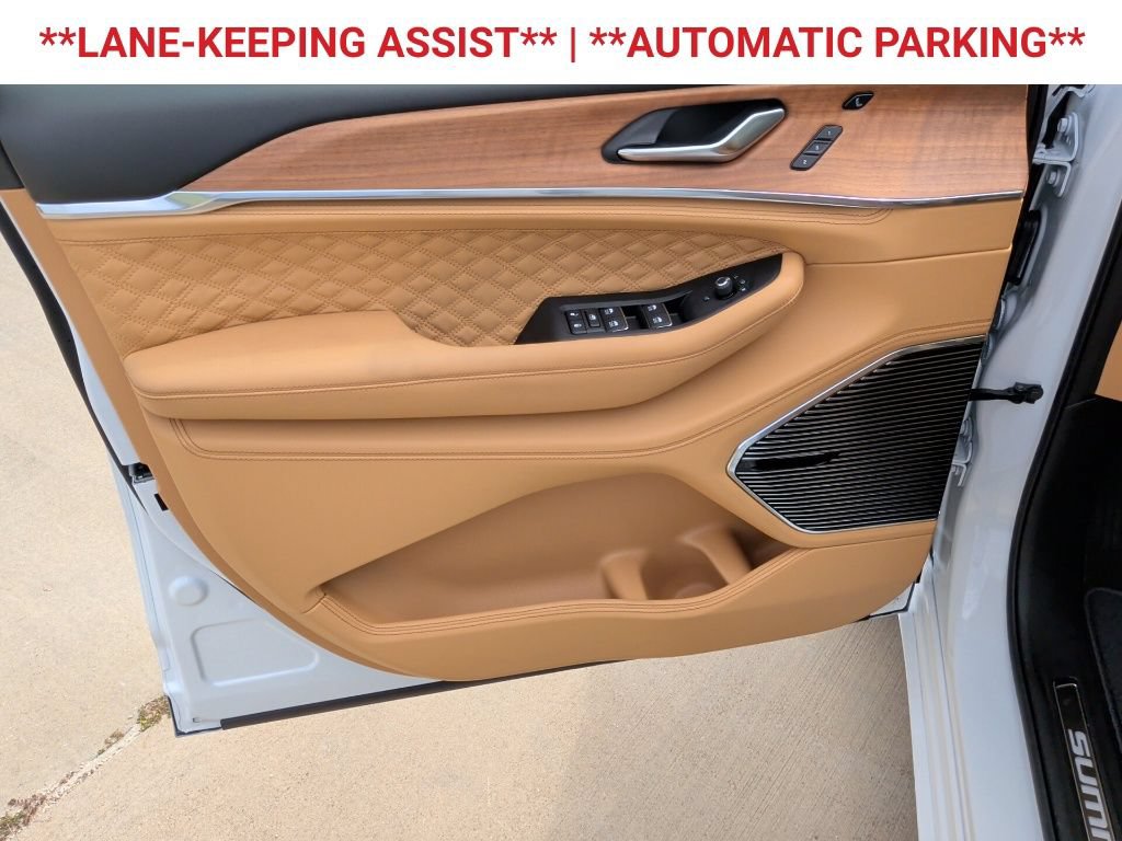 New 2026 Jeep Grand Cherokee Summit w/ Obsidian Package AWD/4WD image 11