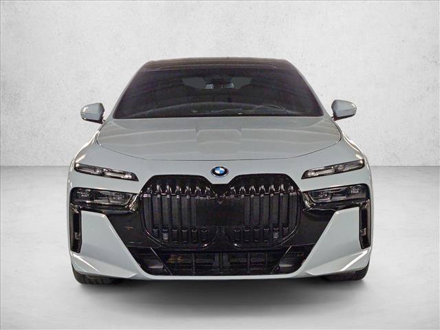 Certified 2024 BMW i7 xDrive60 w/ Executive Package AWD/4WD image 2
