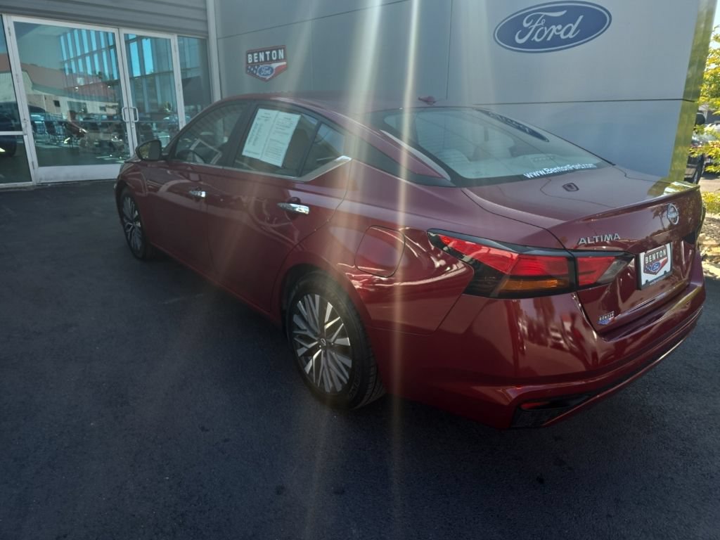 Used 2025 Nissan Altima 2.5 SV FWD image 10