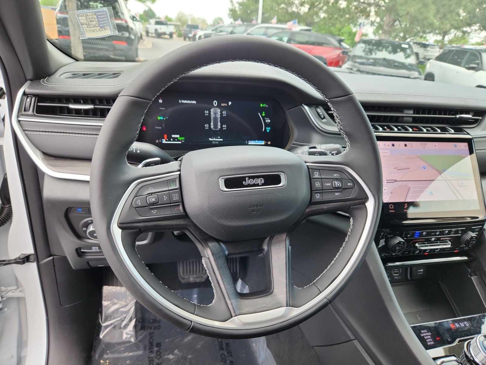 New 2025 Jeep Grand Cherokee Limited 4xe w/ Luxury Tech Group II image 9