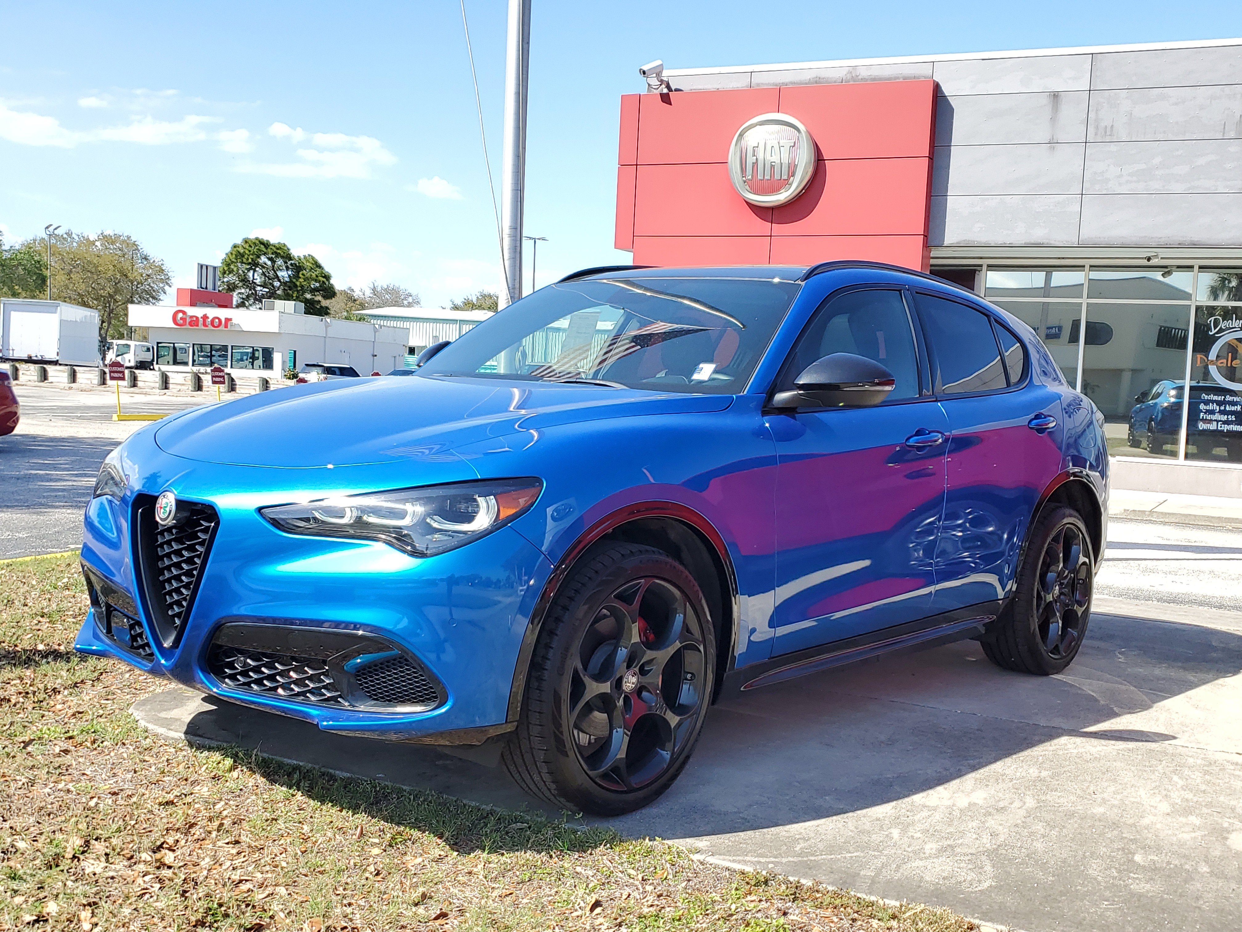 Used 2024 Alfa Romeo Stelvio Veloce image 2