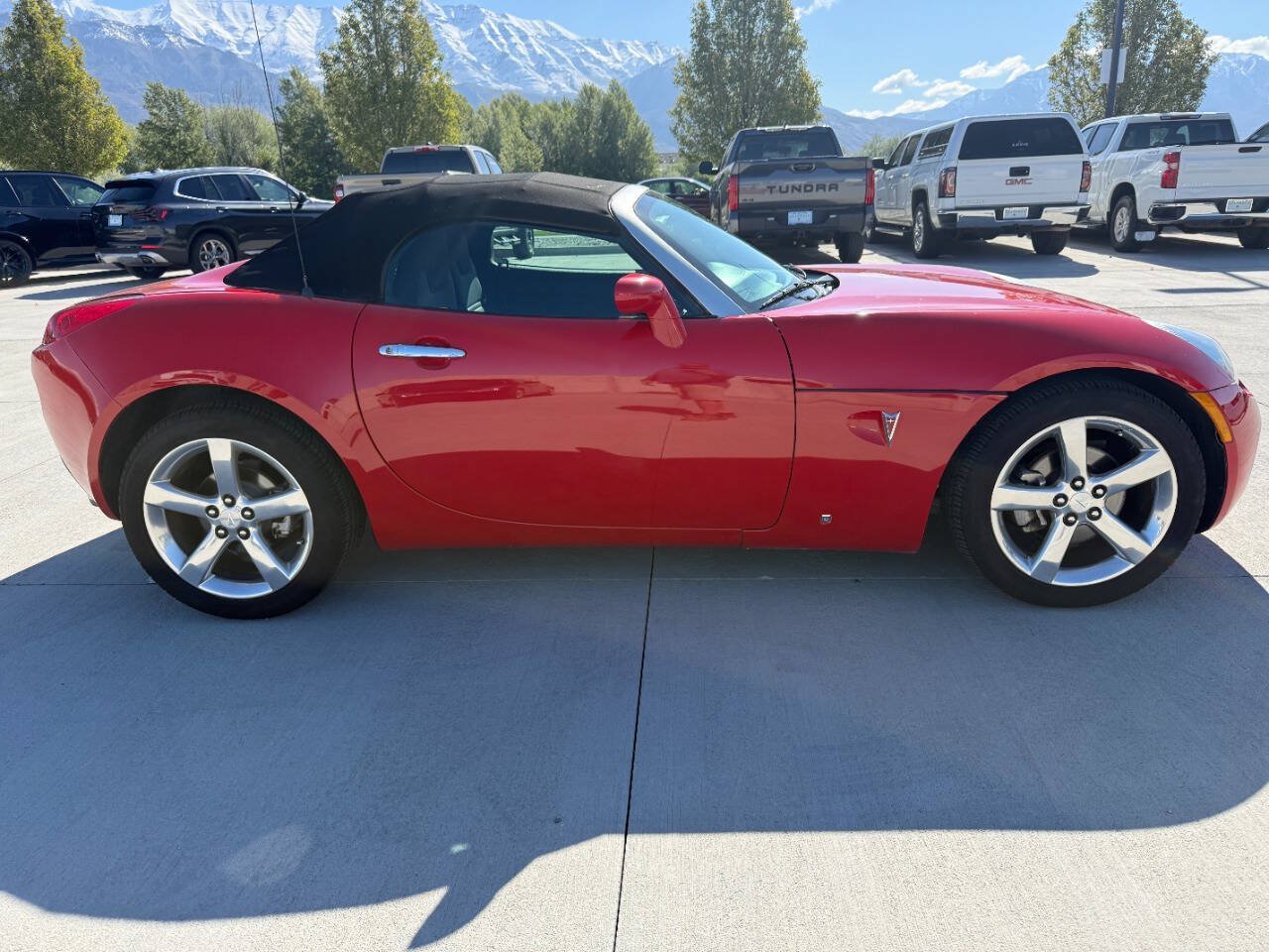 Used 2006 Pontiac Solstice Convertible w/ Power Package RWD image 10