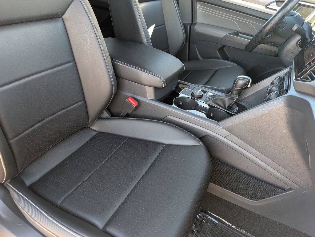 Used 2023 Volkswagen Atlas Cross Sport SEL R-Line image 22