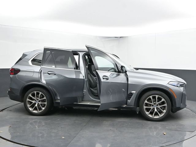 Used 2024 BMW X5 xDrive40i AWD/4WD image 58