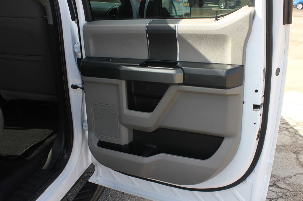 Used 2017 Ford F150 XLT w/ Trailer Tow Package image 37