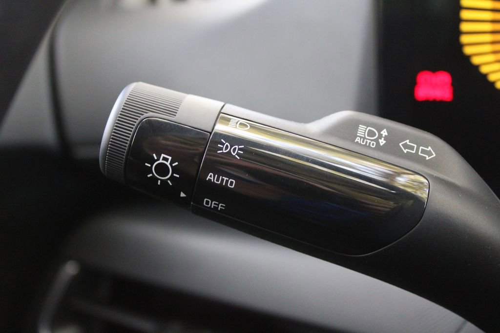 New 2025 Kia K4 EX image 24