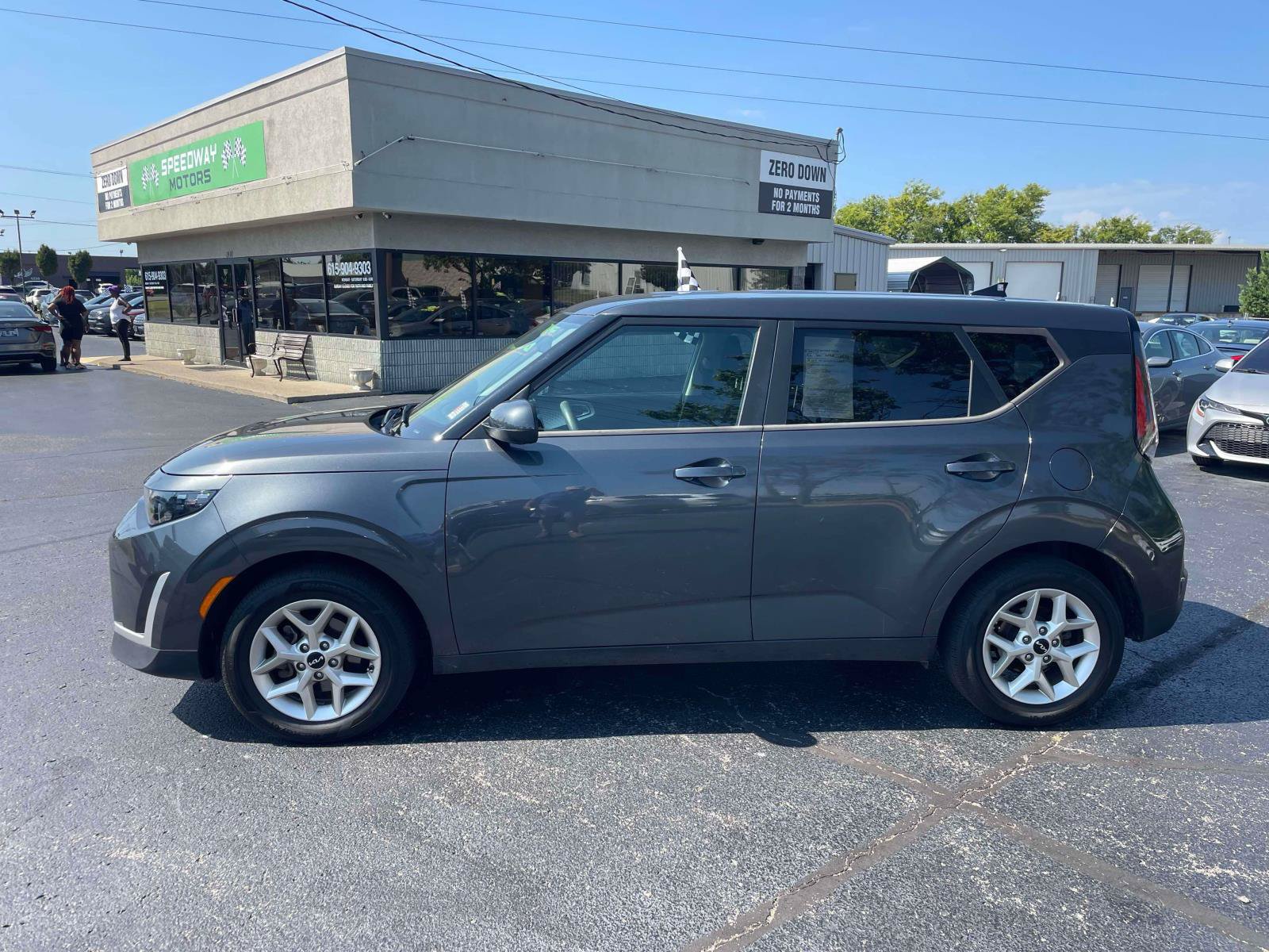 Used 2023 Kia Soul LX w/ Option Group 015 FWD image 4