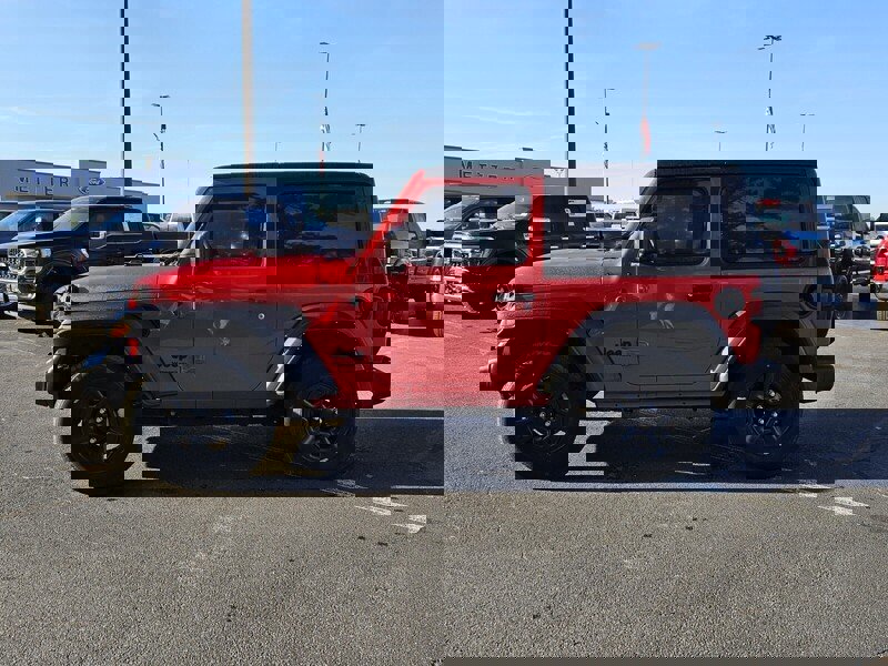 Used 2022 Jeep Wrangler Sport image 4