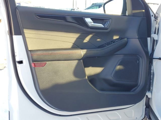 New 2026 Ford Escape ST-Line w/ Tech Pack #1 AWD/4WD image 16