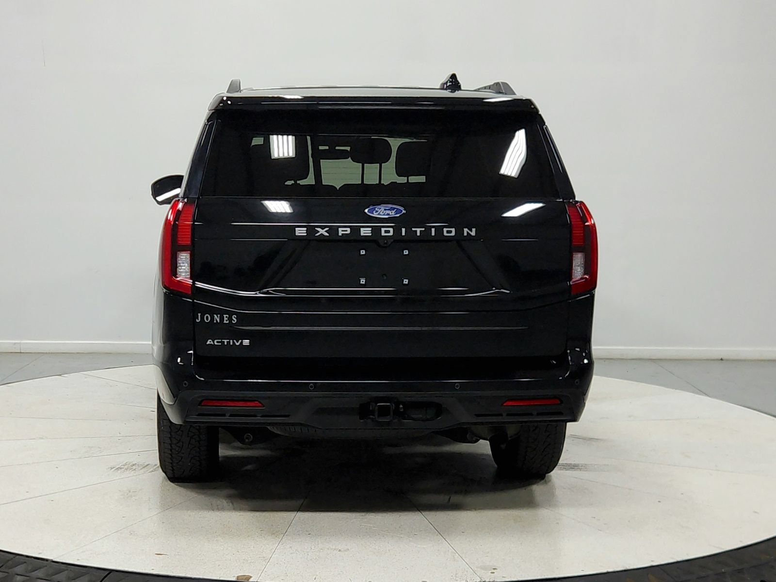 Used 2025 Ford Expedition Active AWD/4WD image 7