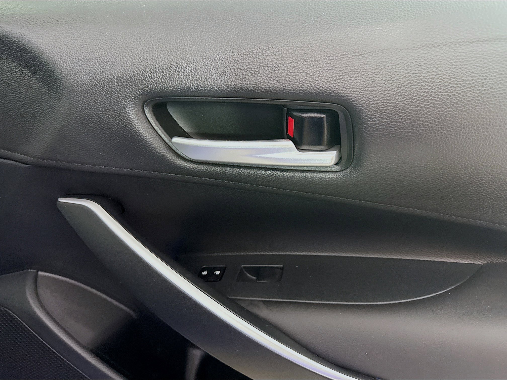 Used 2020 Toyota Corolla SE FWD image 31