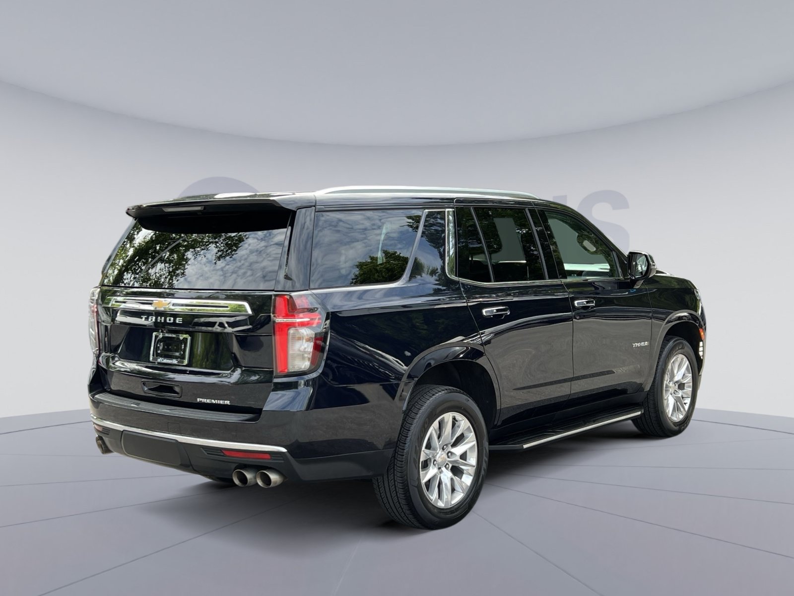 Used 2023 Chevrolet Tahoe Premier AWD/4WD image 11