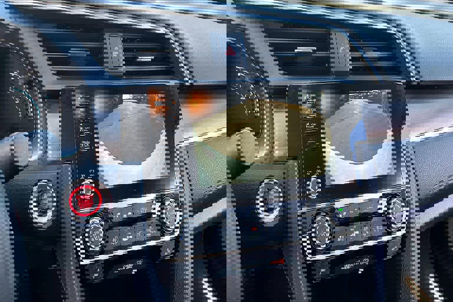 Used 2019 Honda Civic EX-L image 25