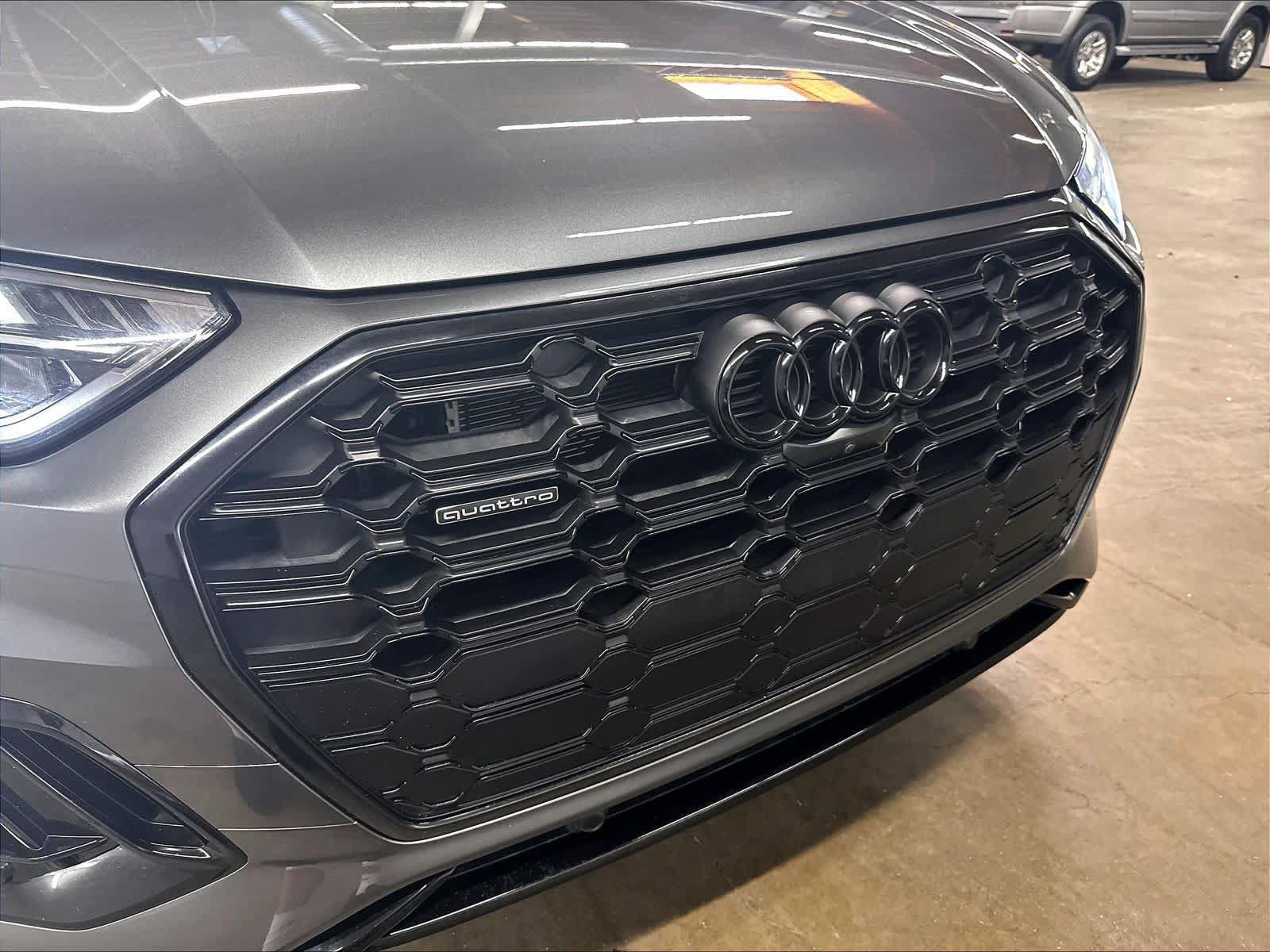 Used 2024 Audi Q5 e Premium Plus AWD/4WD image 32