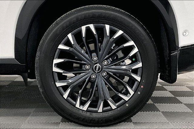 New 2025 Nissan Rogue Platinum w/ Tech Package AWD/4WD image 13