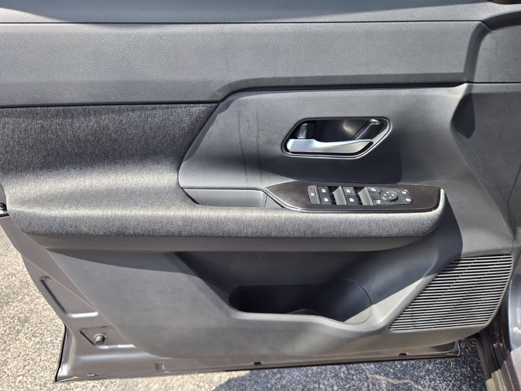 New 2027 Nissan Kicks SV w/ Cold Weather Package FWD image 16