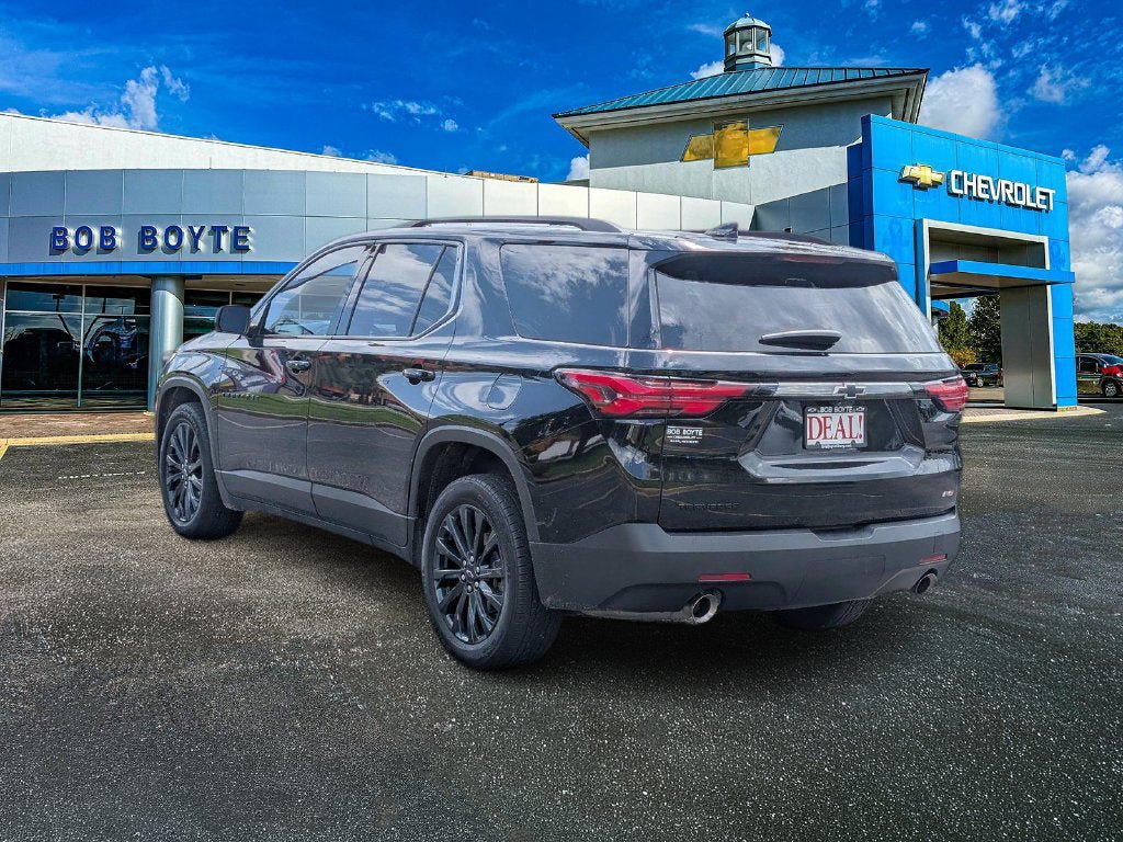 Used 2023 Chevrolet Traverse RS w/ LPO, Floor Liner Package FWD image 3