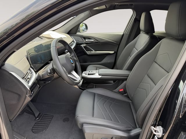 New 2026 BMW X2 xDrive28i w/ Technology Package AWD/4WD image 9