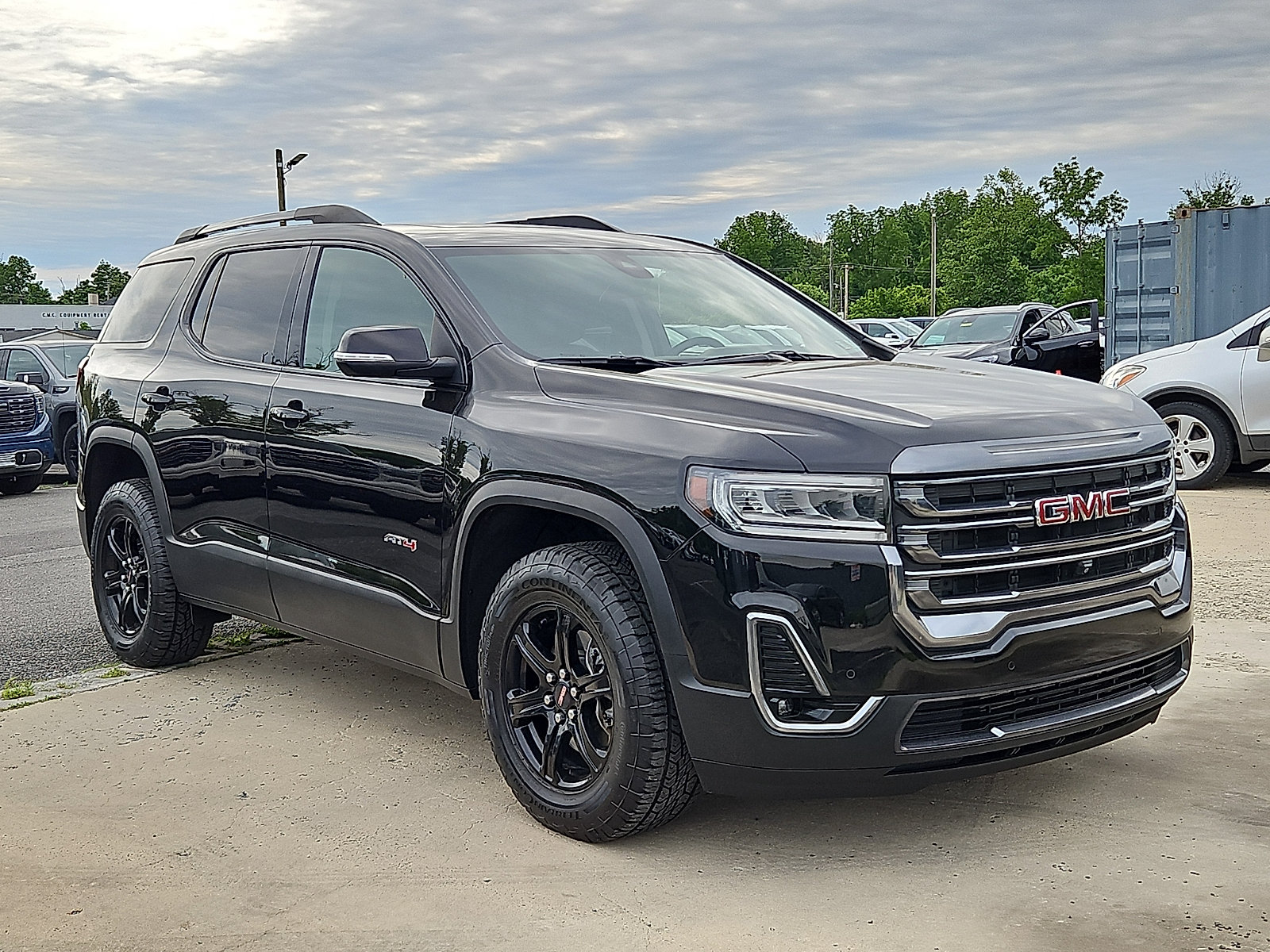 Used 2023 GMC Acadia AT4 w/ Technology Package