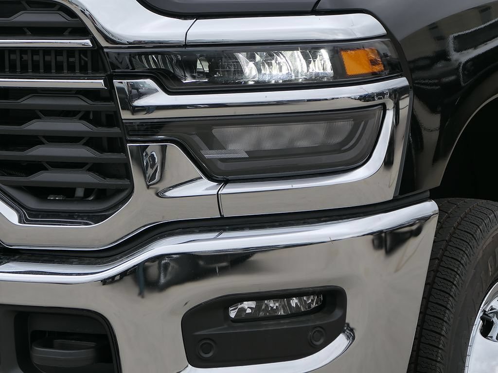 New 2026 RAM 3500 Tradesman AWD/4WD image 9