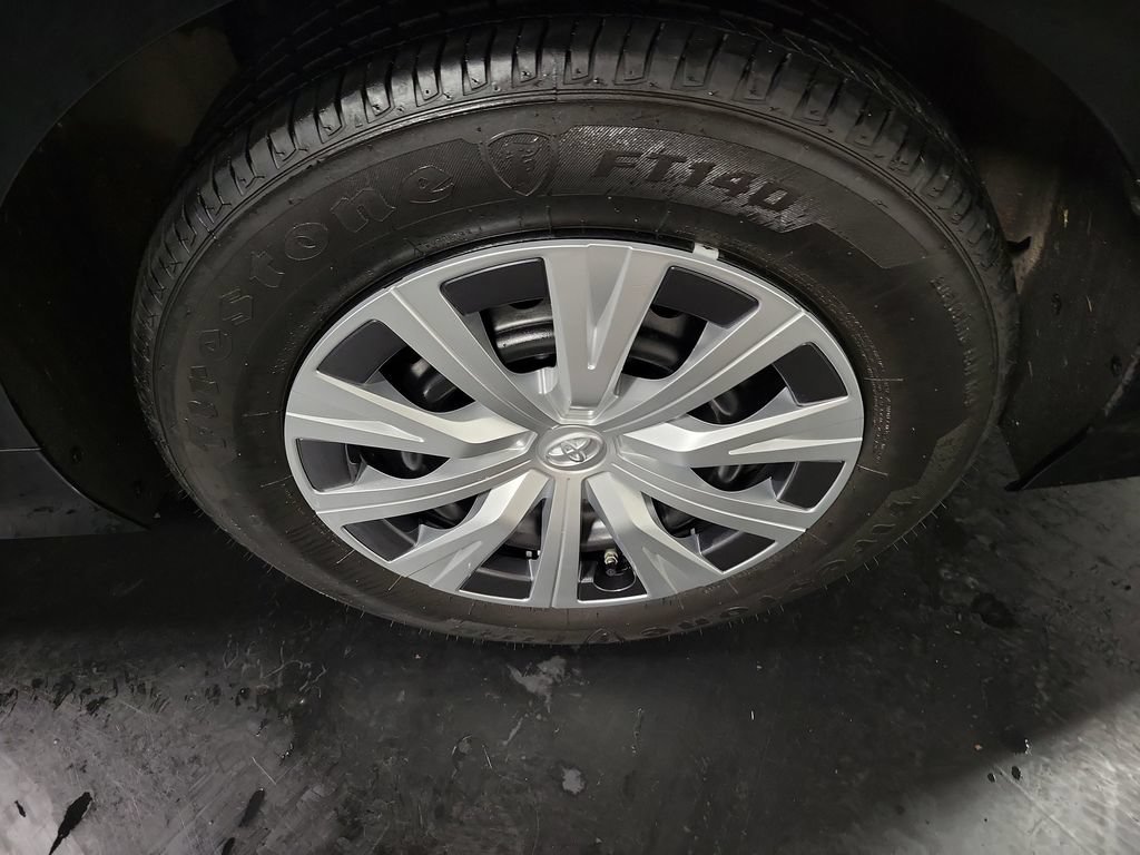 Used 2024 Toyota Camry LE FWD image 10