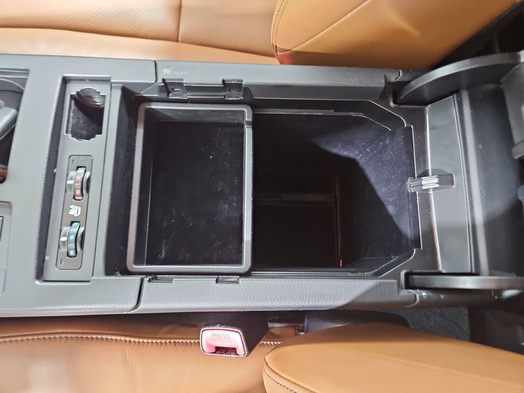 Used 2013 Lexus RX 450h AWD w/ Navigation Pkg image 27
