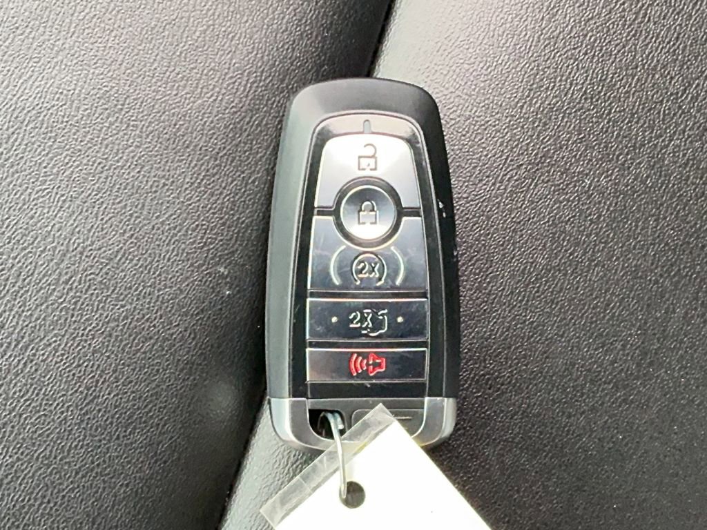 Used 2022 Ford Explorer XLT w/ Equipment Group 202A image 26