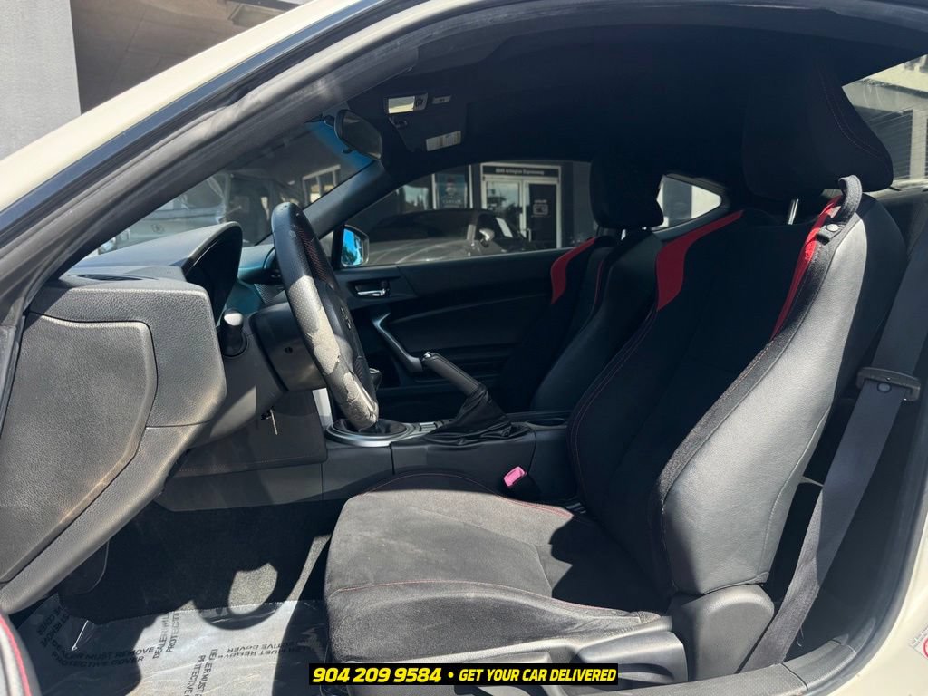 Used 2015 Scion FR-S RWD image 21