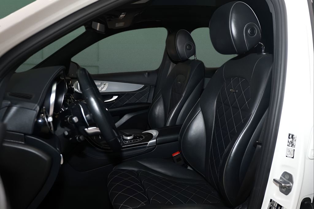 Used 2019 Mercedes-Benz GLC 63 AMG 4MATIC image 2