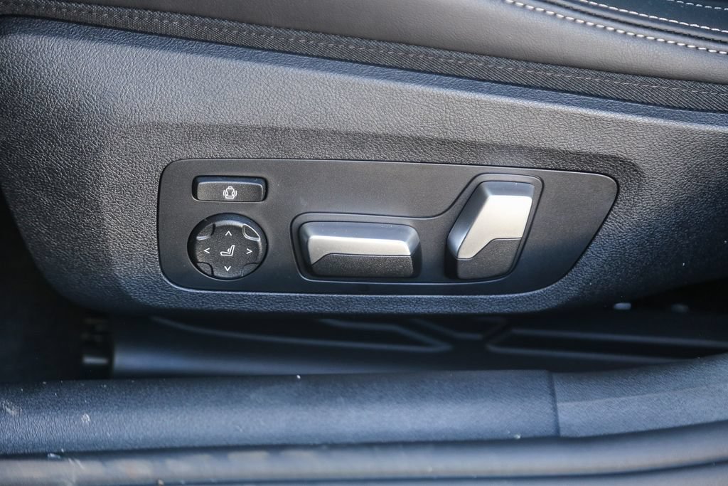 Used 2026 BMW 840i w/ M Sport Professional Package RWD image 18