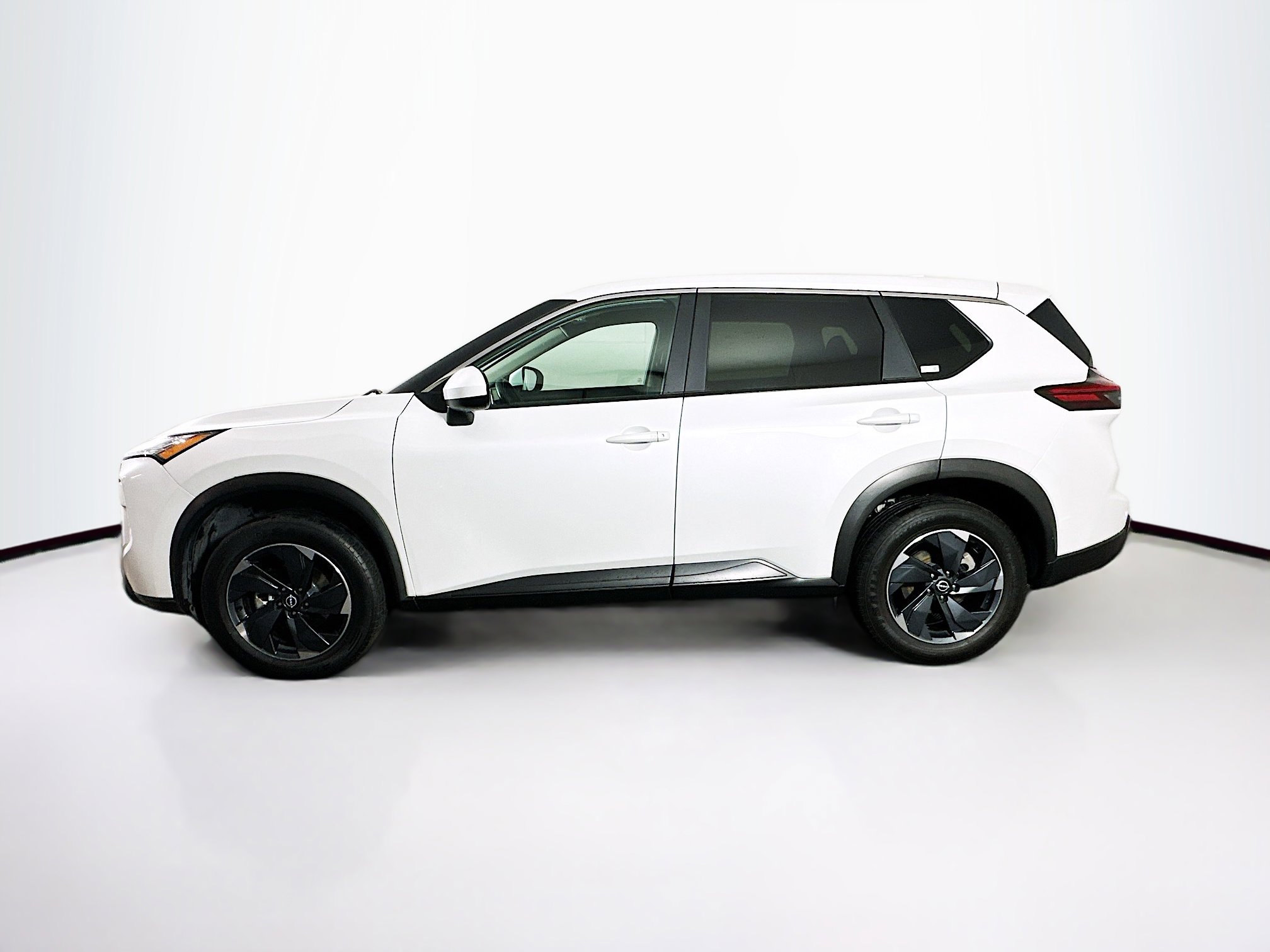 Used 2024 Nissan Rogue SV image 4