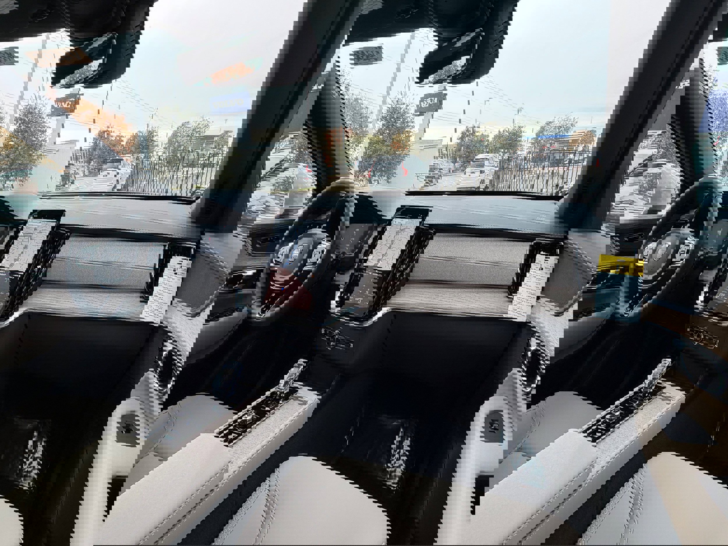 New 2026 Volvo XC90 B5 Core image 11