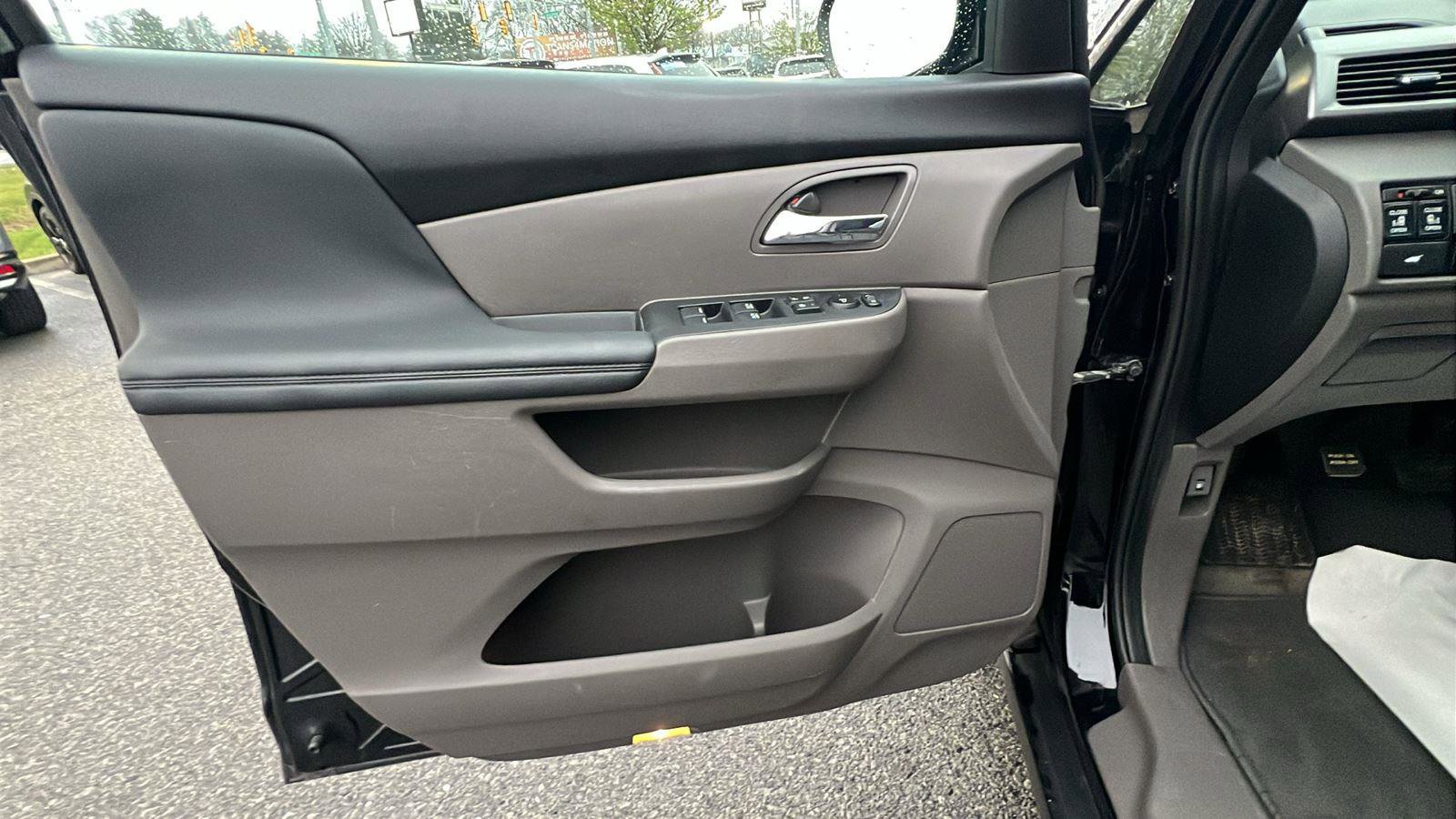 Used 2016 Honda Odyssey EX-L image 23