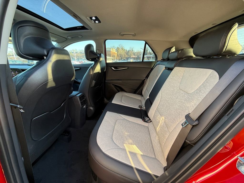 New 2025 Kia Niro SX Touring image 25