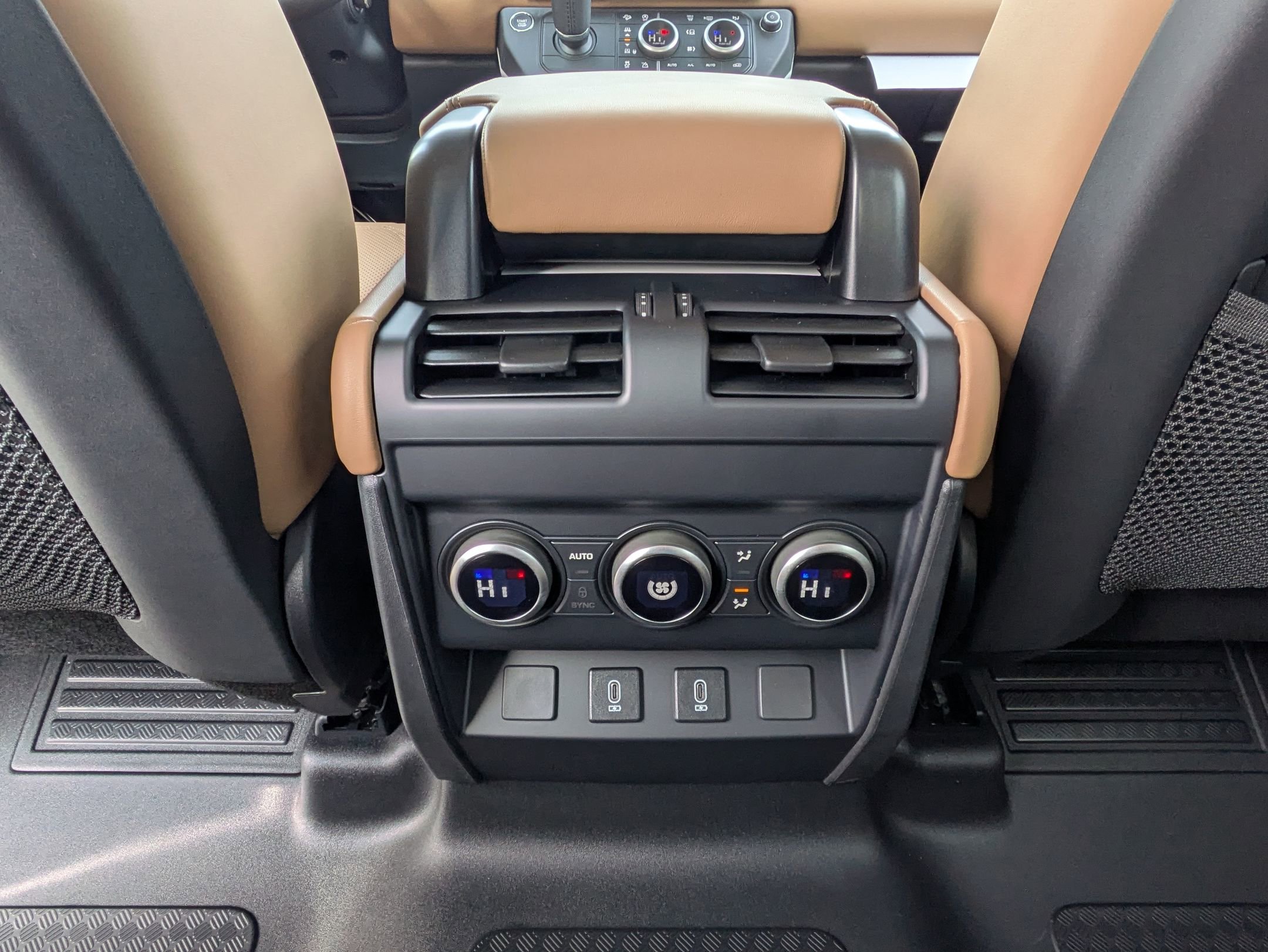 New 2026 Land Rover Defender 110 X-Dynamic SE image 24