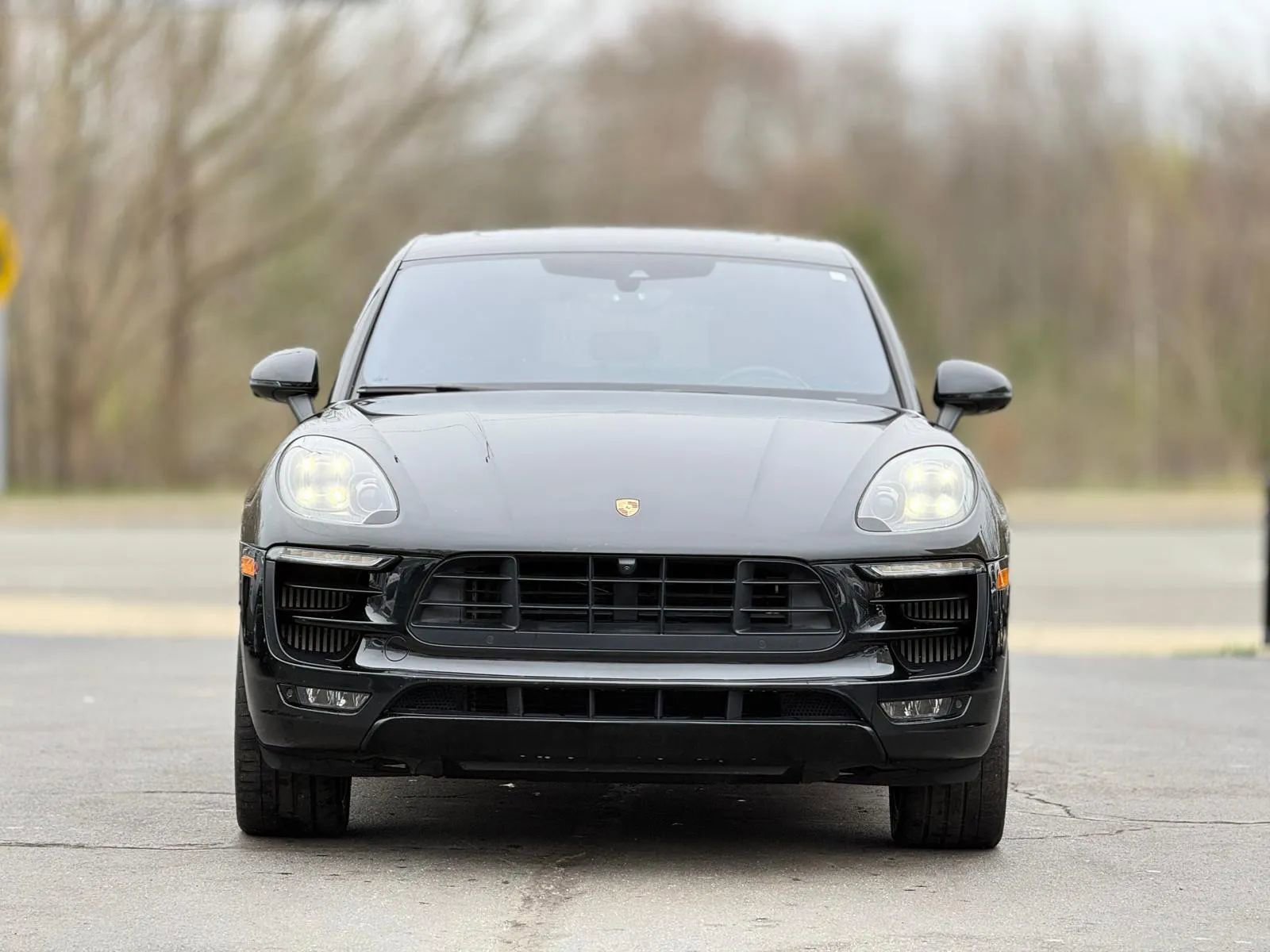 Used 2018 Porsche Macan Turbo AWD/4WD image 4