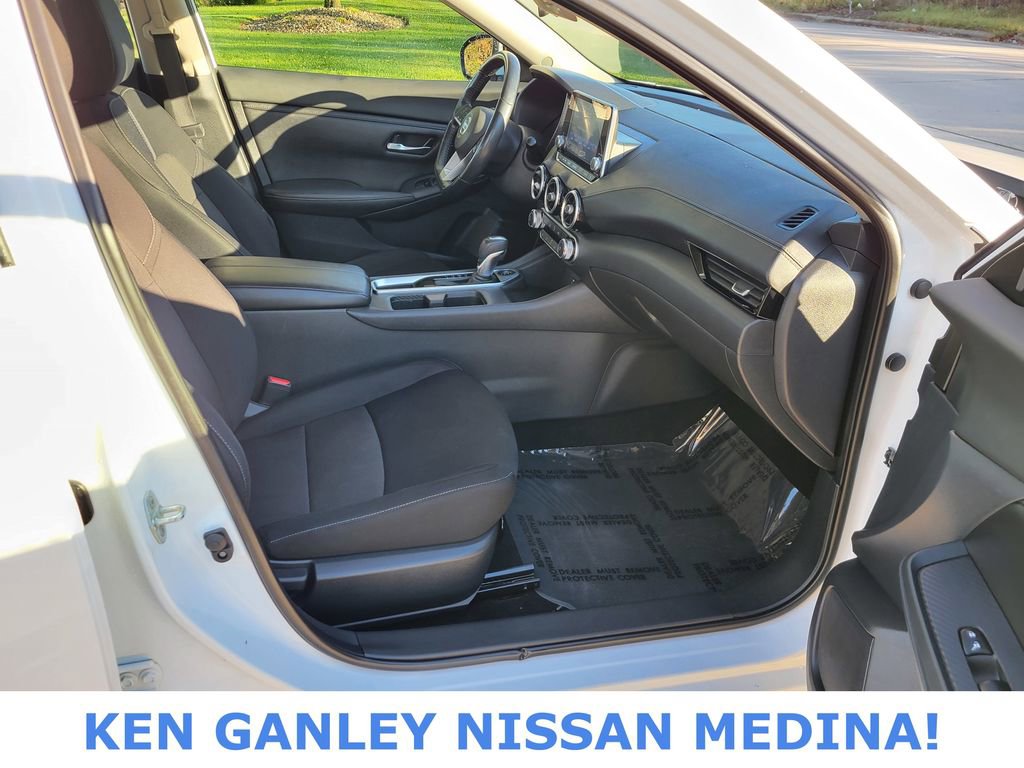 Used 2022 Nissan Sentra SV image 46