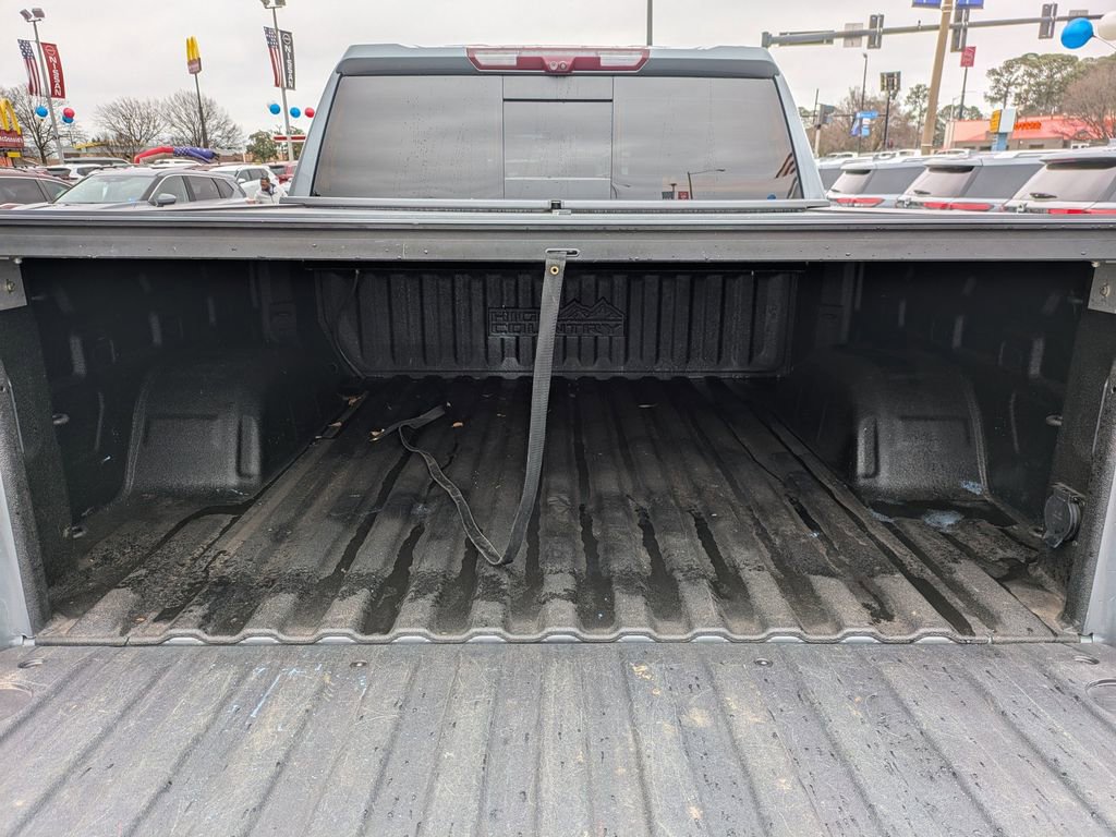 Used 2020 Chevrolet Silverado 1500 High Country w/ Technology Package image 14