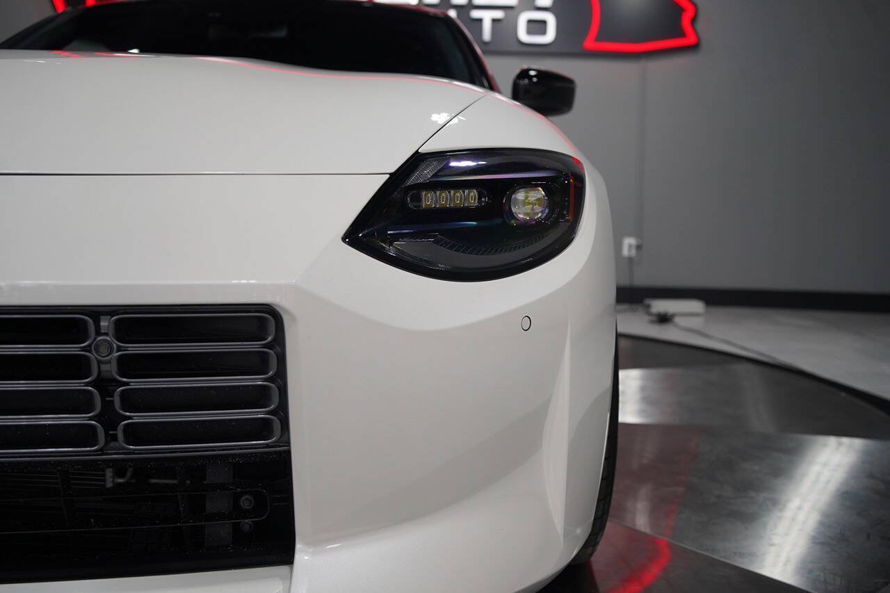 Used 2025 Nissan Z Sport w/ Floor Mat Package RWD image 19