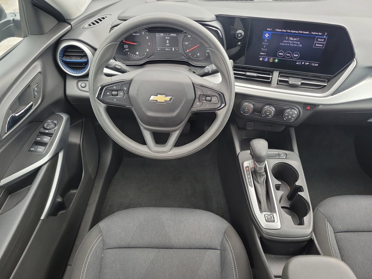 Used 2025 Chevrolet Trax LS image 14